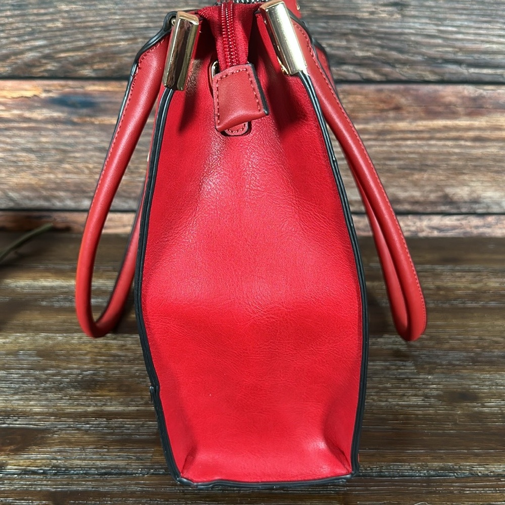 American Bee Red Work Bag with Padded Electronic pocket. - Picture 3 of 7